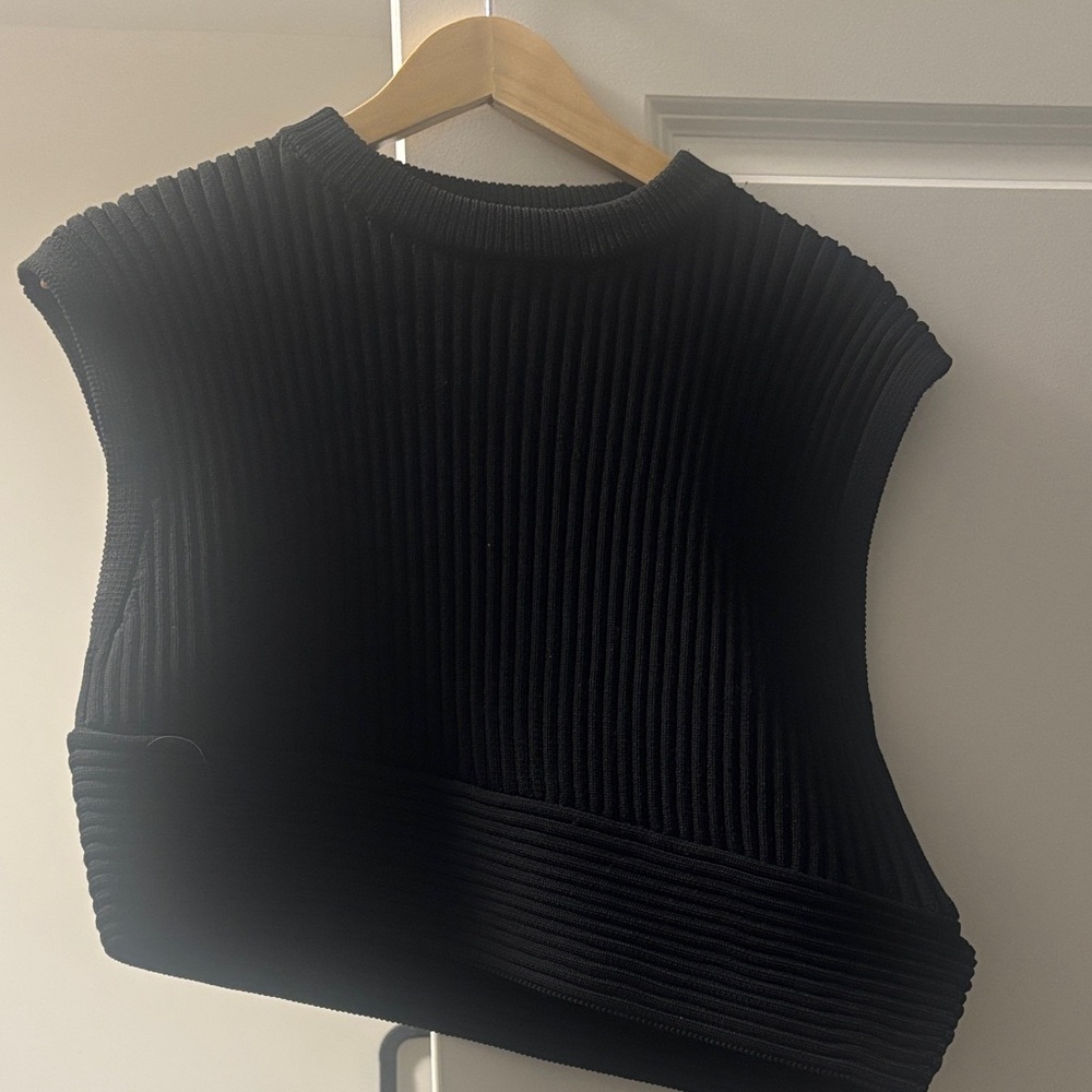 Zara Black Ribbed Crop Top